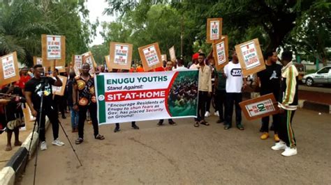 Long Queues In Lagos Abuja As Fuel Scarcity Persists Newsbits Ng