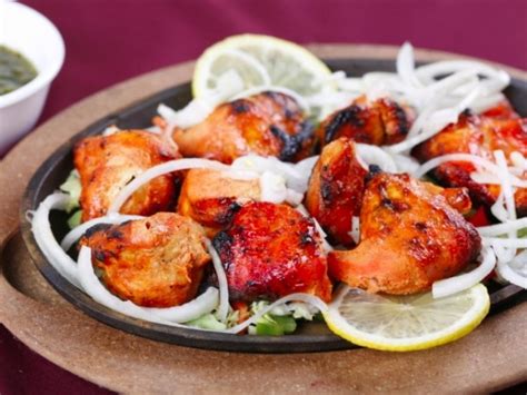 Healthy Dinner Tandoori Chicken With Tomato Raita