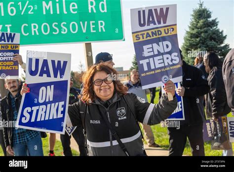 Sterling Heights Michigan Usa Rd Oct Members Of The United