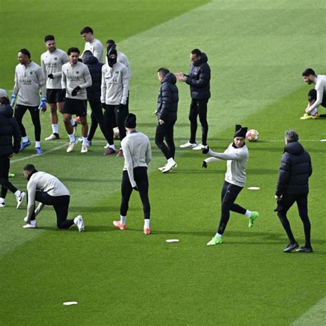 Le Groupe Du Psg Presque Au Complet Avant Le Quart De Finale Aller