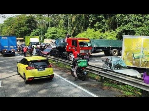 Treler Rosak Mengundur Rempuh 7 Kenderaan Di Rawang YouTube