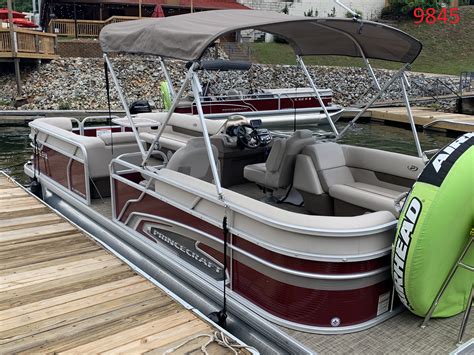 Pontoon Rentals | Lake Norman Boat Rentals and Sales