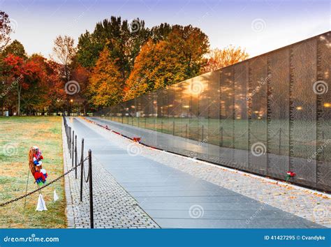 Vietnam Veterans Memorial Wall Washington Dc Autum Editorial Image