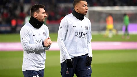 Mbapp Et Messi Recal S Un Club Se L Che Sur Son Mercato Le Sport