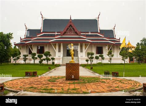 Royal Thai Buddhist Monastery Hi Res Stock Photography And Images Alamy