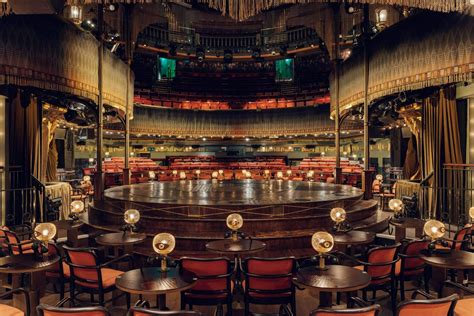 Stage Side Dining Cabaret At The Kit Kat Club West End