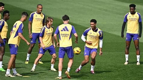 El Real Madrid Vuelve A Los Entrenamientos Tras El Cl Sico Con Una Baja