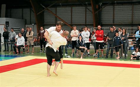 Dix lutteurs neuf médailles pour le Skol Gouren de Guipavas au