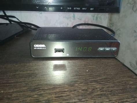 Приёмник цифрового телевидения Cadena CDT-1651SB | отзывы