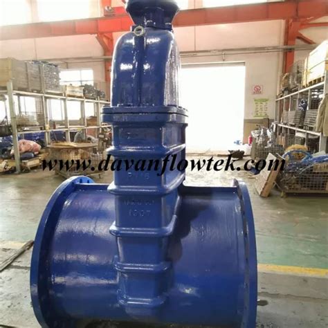 Hand Wheel Operated Ductile Cast Iron Ggg40 Rubber Wedge Resilient Seat