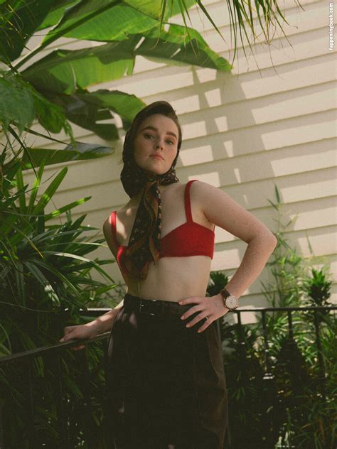 Kaitlyn Dever Nude OnlyFans Leaks Fappening FappeningBook