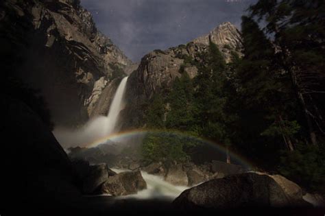 Moonbow Photography - 24 Magnificent Photos of Lunar Rainbow - Hongkiat