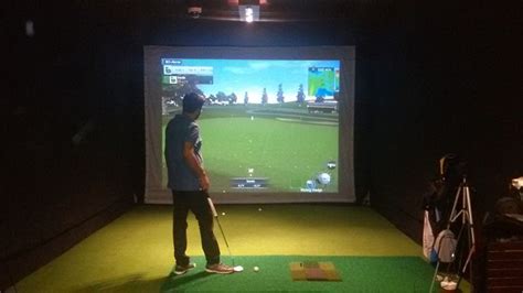 6 Best Golf Simulators 2023