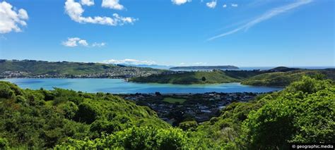 Porirua Harbour & Mana Island - Geographic Media