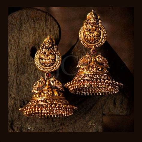 Latest Temple Jewellery Designs In Gold & All About Them | South Indian ...