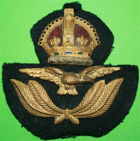 A Wwii Raf Economy Officers Cap Badge