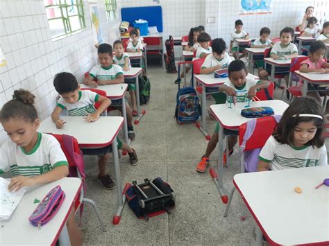 Escola Municipal 12 De Março - Escola Municipal Dezenove de Março | Campina Grande PB