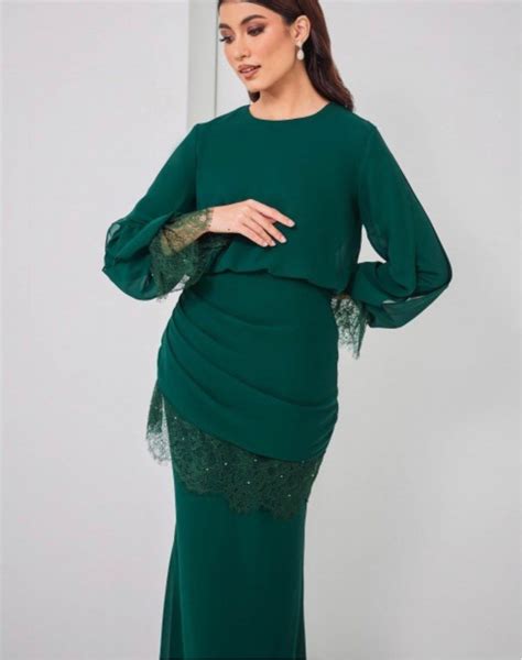 Mahsuri Kurung In Hijau Lumut Emerald Green Women S Fashion Muslimah