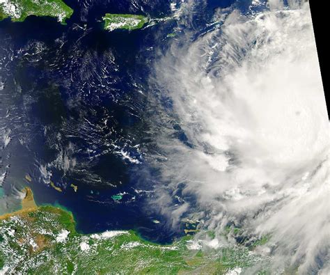 Allerta Meteo Atlantico Furioso Gli Uragani Jose E Maria Fanno