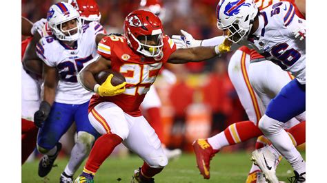 Photos: Game Action from Week 14 | Chiefs vs. Bills