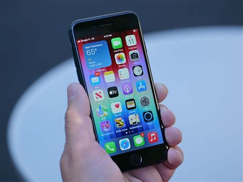 アップル、「iPhone SE 4」の開発を中止か - CNET Japan