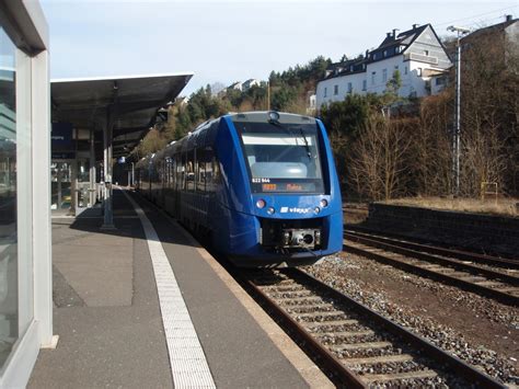 Vt Alstom Lint Fotos Bahnsteigbilder Startbilder De