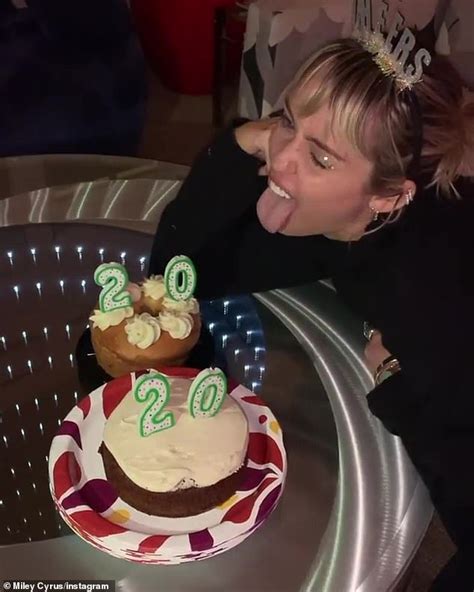 Miley Cyrus Boyfriend Birthday Cake