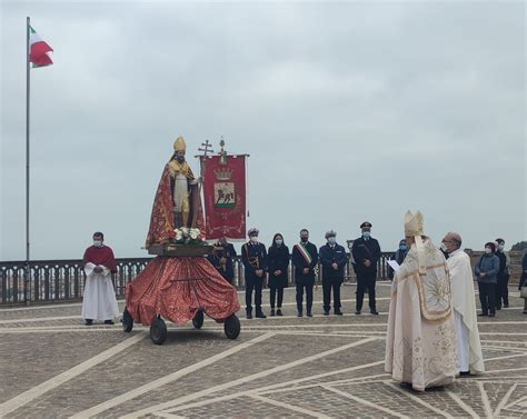 Giulianova Ha Festeggiato San Flaviano Processione Del Santo Lungo Le