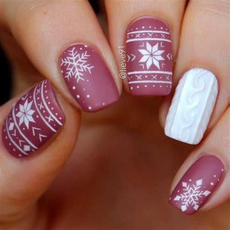 Cute Winter Nails Designs To Inspire Your Winter Mood Sweater