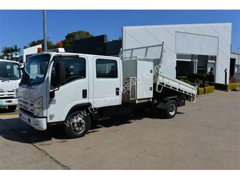 Buy Used 2011 Isuzu Npr Dual Cab Trucks In Listed On Machines4u