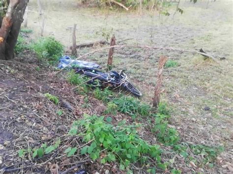 Pareja Se Accidenta En Su Motocicleta En Santiago Tuxtla Hay Un Muerto