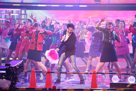 紅白リハーサル1日目、登美丘高ダンス部と「バブリーダンス」を歌い踊る郷ひろみ ― スポニチ Sponichi Annex 芸能