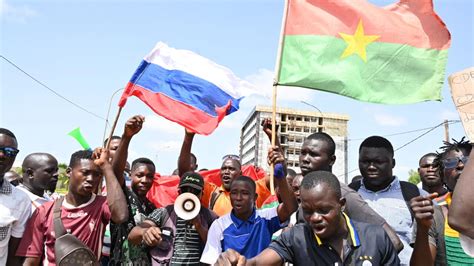 Hundreds In Burkina Faso Protest Us Response To Hrw Massacre Report