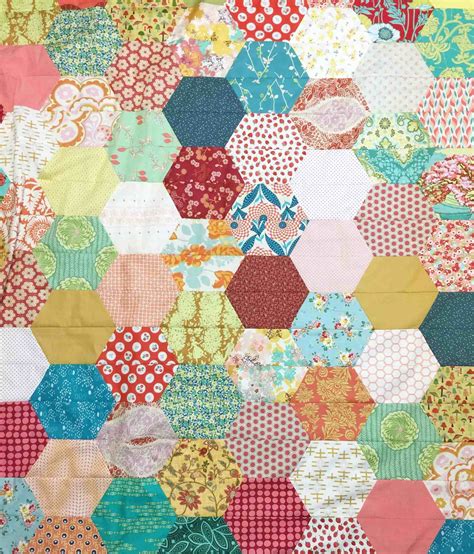 How To Make A Hexagon Quilt With Half Hexies Free Quilt Pattern 5 Different Sizes Southern