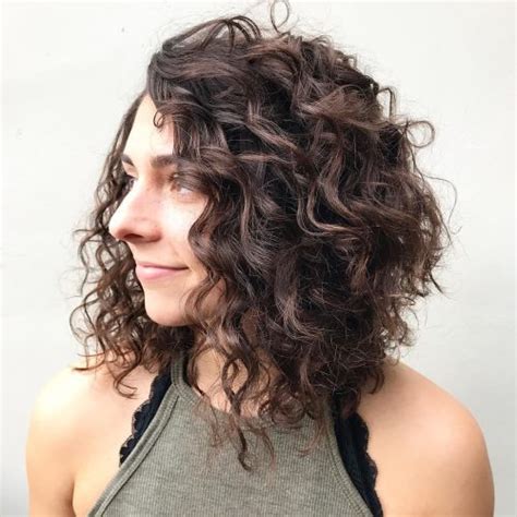 29 Most Flattering Hairstyles For Short Curly Hair To Perfectly Shape Your Curls Hairstyles Vip