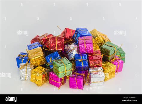 Christmas parcels hi-res stock photography and images - Alamy