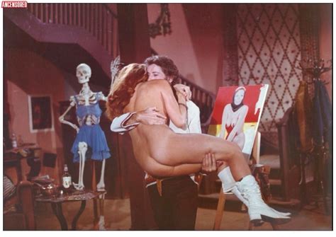 Naked Erika Blanc In La Rossa Dalla Pelle Che Scotta