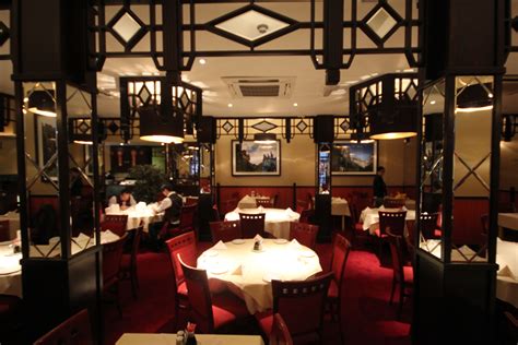 Bars and Restaurant Lighting - Light Dimensions