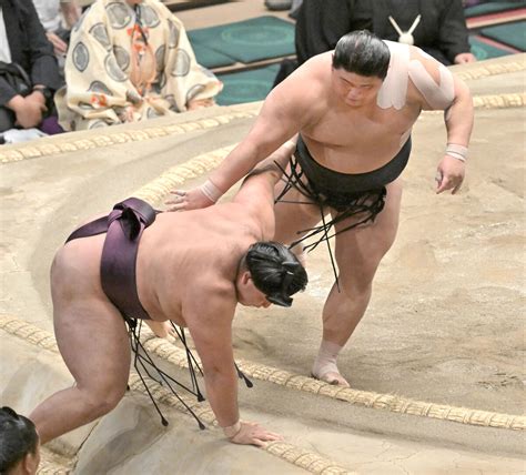 “令和の怪物”落合が師匠で元白鵬超えの13勝目 十両2場所目で堂々の優勝争い 首位タイで千秋楽へ スポーツ報知