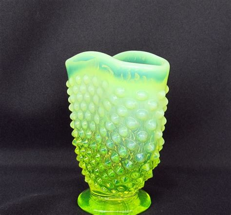 Fenton Topaz Opalescent Hobnail Mini Fan Vase By Catiques