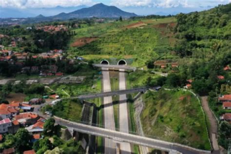 Habiskan Anggaran Rp18 3 Triliun Tol Terindah Di Jabar Ini Miliki