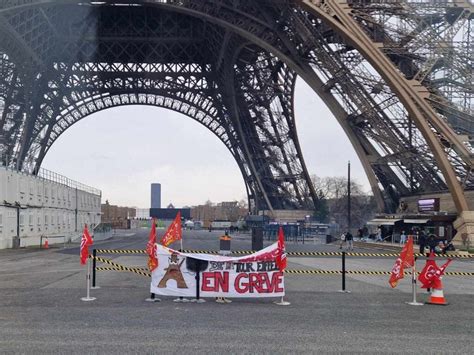 Gr Ve La Tour Eiffel La Gestion De Paris Est Calamiteuse Tance