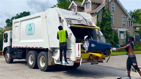 Jims Mack Mr Heil Rear Loader Garbage Truck On Kc Recycle Youtube