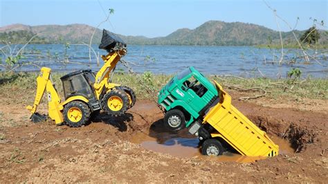 Dumper Tipper Accident Biggest Pit Pulling Out JCB 5CX Ultra Sonalika