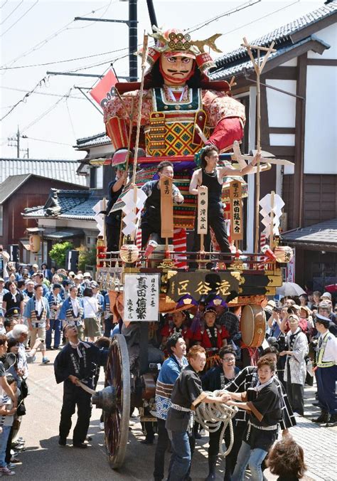 武者人形の山車、路地巡る 港町に熱気、福井の三国祭 読んで見フォト 産経フォト