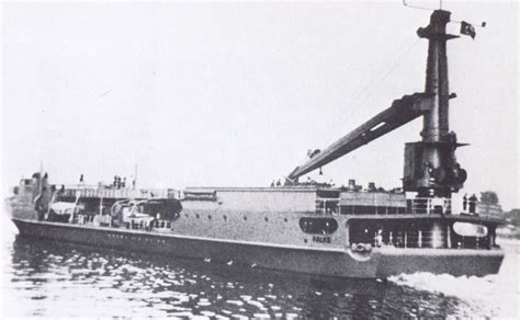 Katapultschiff Falke Luftwaffe Aircraft Carrier Catapult Aircraft