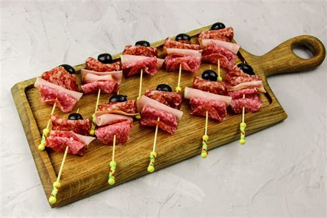 Нарезки на праздничный стол 60 фото | Красиво и недорого