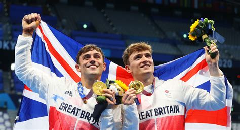 Tom Daley Wins Olympic Gold & Cries With Matty Lee