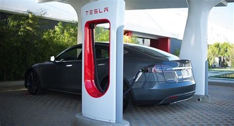 Tesla Espande La Rete Di Colonnine MotorAge New Generation