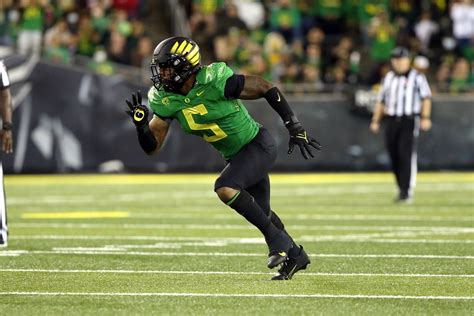 Oregon Ducks Edge Rusher Kayvon Thibodeaux Penalized For Targeting